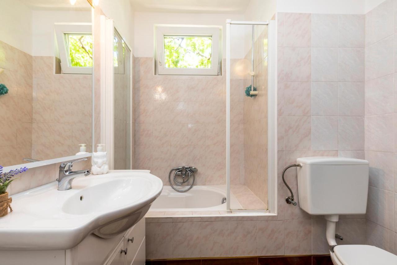 Apartman Maya Mali Losinj Luaran gambar